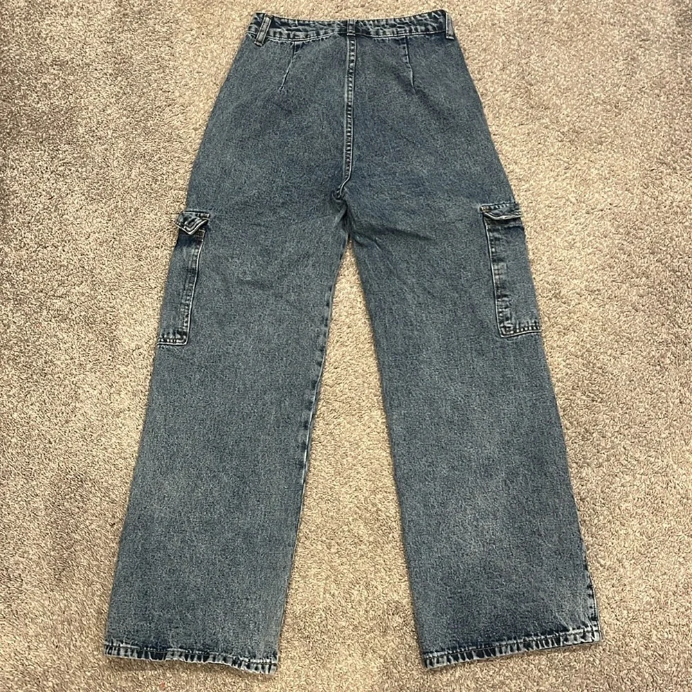SHEIN | EUC Denim Cargo Jeans Size S/US 4 - Picture 9 of 10